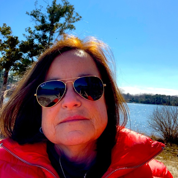 Meet your Posher, Amy - Picture 1 of 1